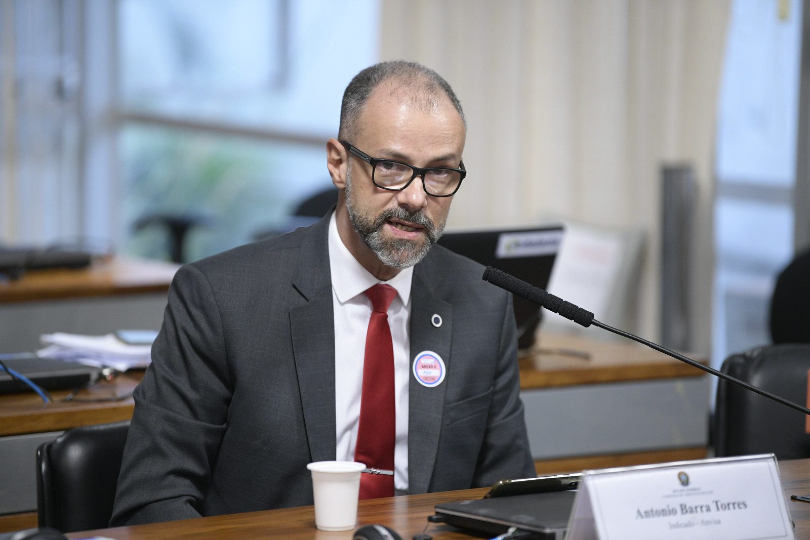 Read more about the article Diretor da ANVISA ainda está indeciso em relação ao comércio de cigarros eletrônicos no Brasil